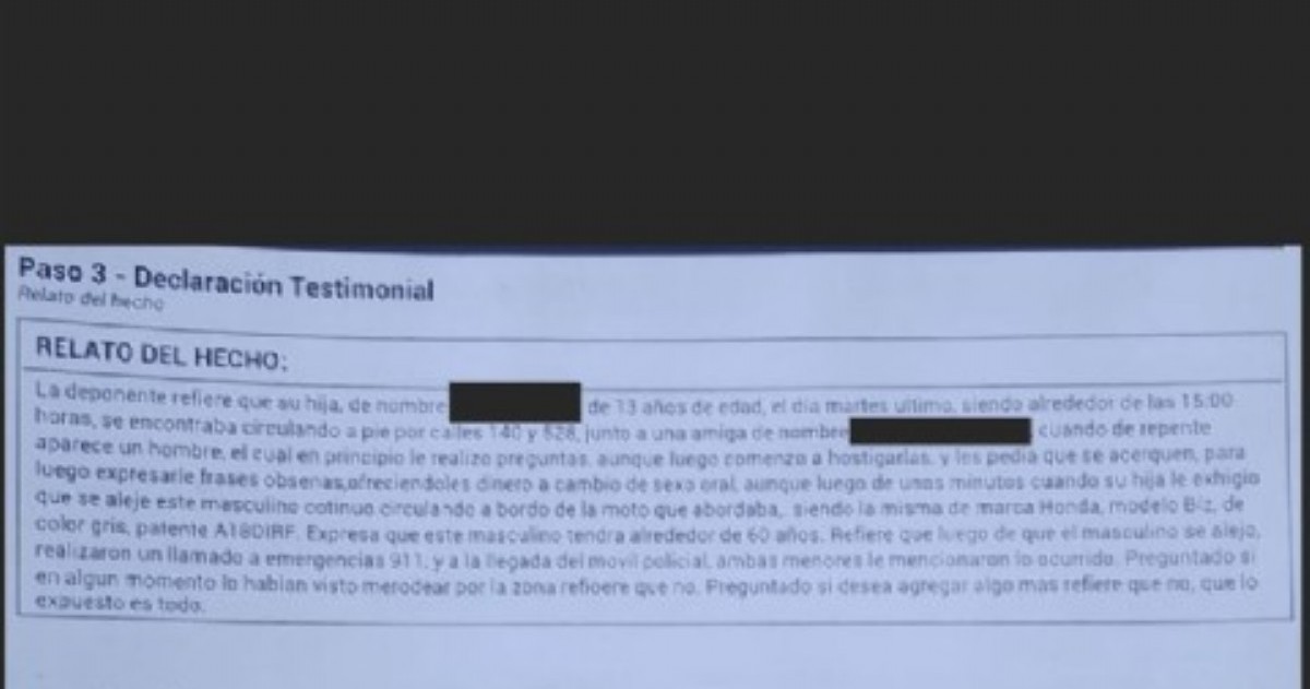 Una de las adolescentes le tomó una foto del acusado y tras alejarse ambas de él, una de las madres radicó la denuncia penal en la Subcomisaría La Unión. 
