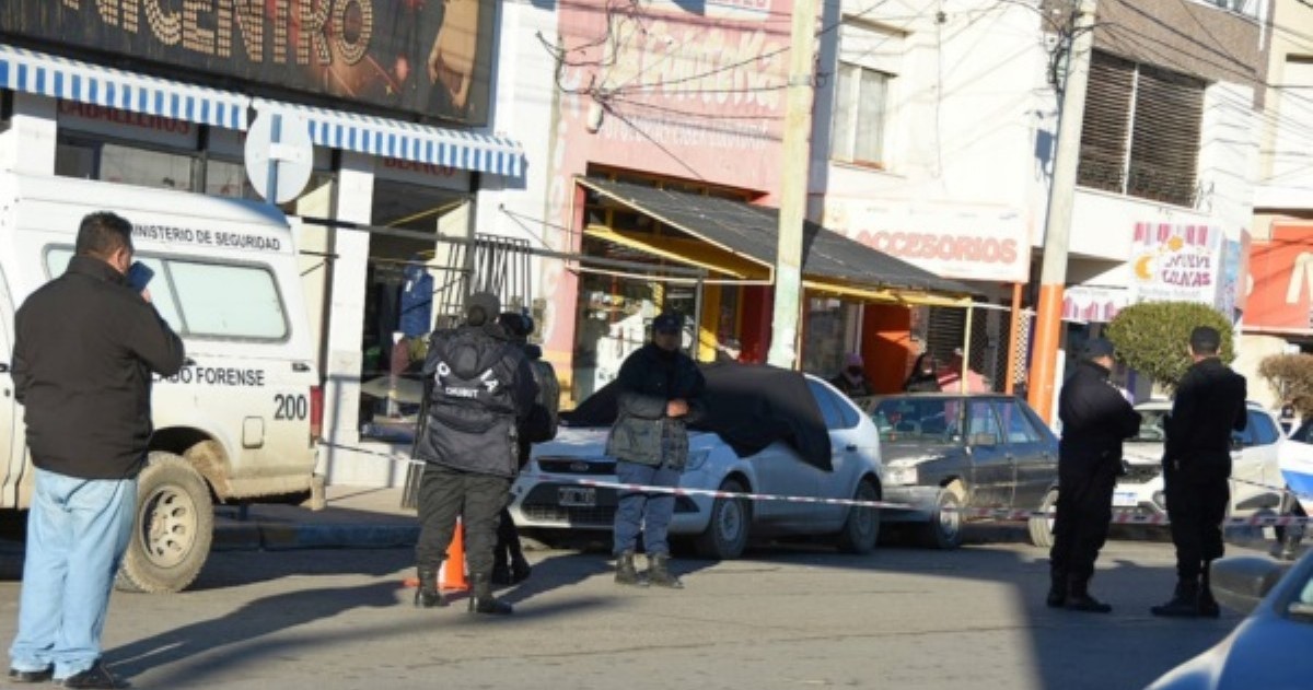 Se supo por la Policía que se trataba de un vecino de Trelew, identificado como Hugo Arrua, de 50 años.