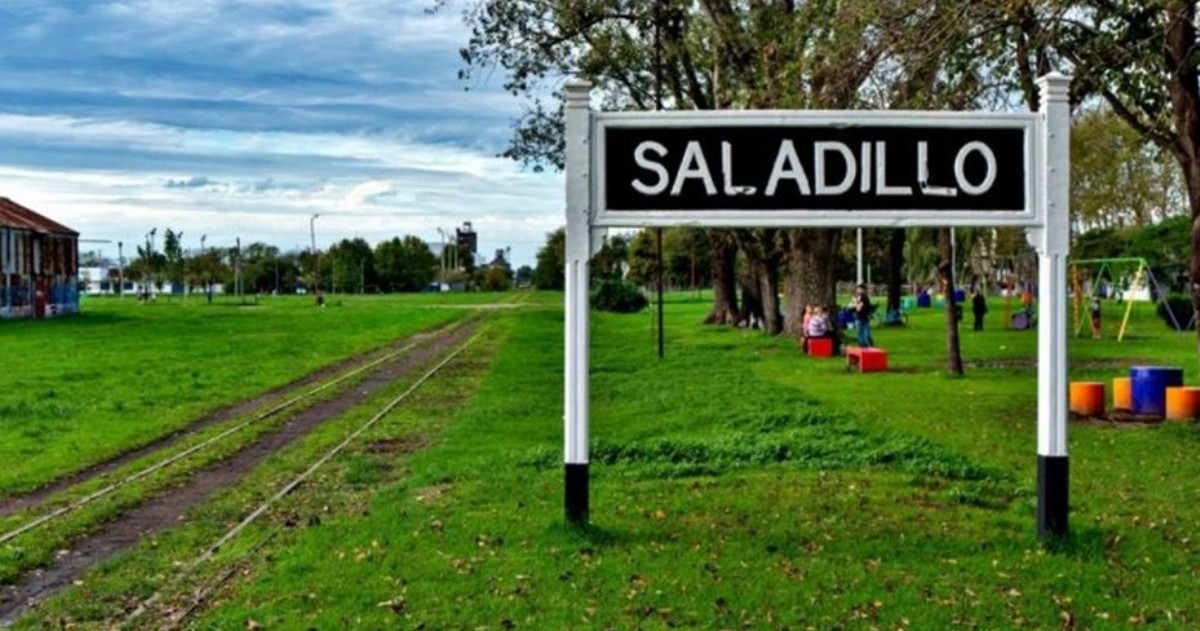 Quedó detenido el dueño del campo y padre del presunto tirador, acusado por la tenencia y la portación ilegal de las armas empleadas en el hecho, añadieron los voceros.