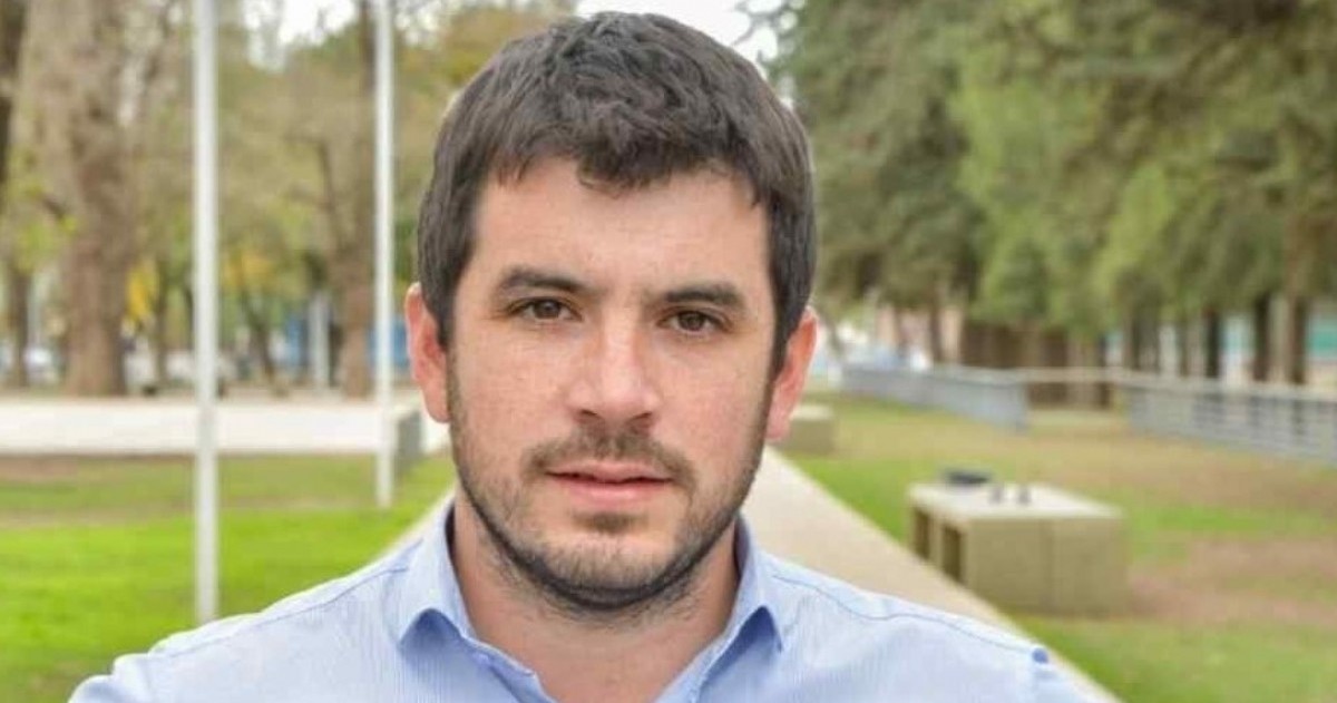 Durante su gira por distintos distritos, Leonel Chiarella evidenció apoyos dispares y ausencias relevantes dentro del entramado radical nacional