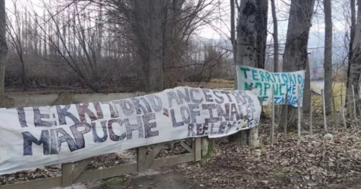 Integrantes de una autoproclamada comunidad mapuche ingresaron al campo de una familia ubicado en el paraje Mallín Ahogado, a 16 kilómetros de El Bolsón.