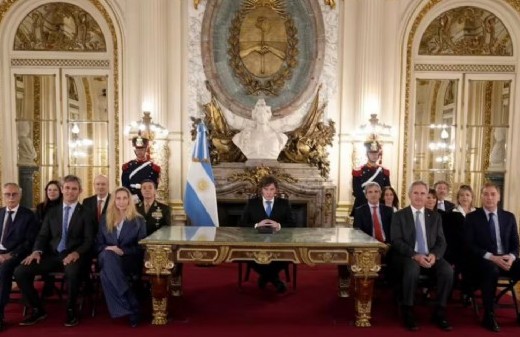 Javier Milei promete castigar petroleras por Malvinas mientras su propio modelo abre las puertas al capital transnacional