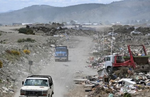 La basura le explotó a Cortés: buscan resolver lo que el intendente convirtió en un negocio millonario en Rio Negro