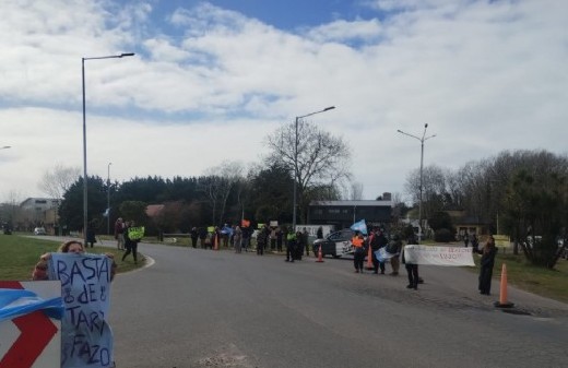 Mar Chiquita: UAM quedó en la mira por no acompañar el reclamo vecinal contra las tarifas eléctricas