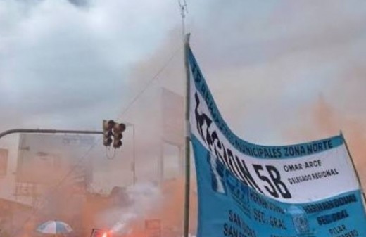 Subas desparejas en Rowing: los trabajadores salieron a protestar en Quilmes y apuntan contra la UOCRA