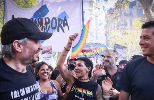 Escrache a Mayra Mendoza de Quilmes en la Marcha Antifascista LGBT: "Vergüenza te tendría que dar"