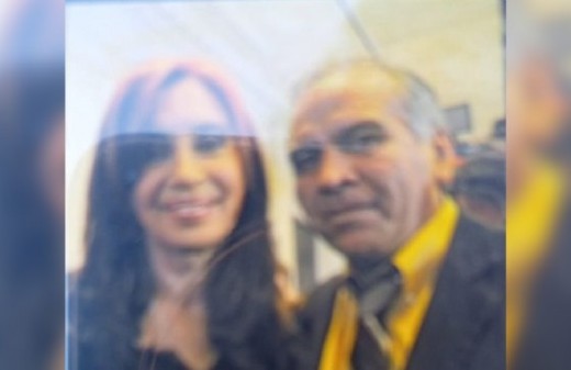 Acusaciones políticas ponen el foco en el entorno estratégico del gobernador chaqueño