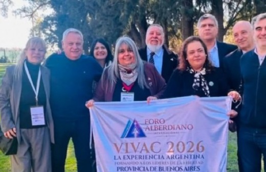 Mercedes alberga el fogón de Pareja mientras crecen las sospechas sobre quién pagó el costoso evento