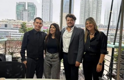 La audiencia judicial entre una influencer y su madrastra que incluyó una declaración de guerra