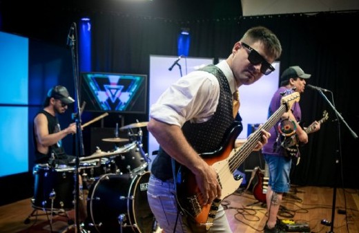 Entre la música, el estudio y el deporte, Chelo Córdoba equilibra formación y sensibilidad social