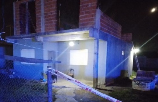 Brutal femicidio en La Plata: mató a puñaladas a su pareja delante de sus cuatro hijos