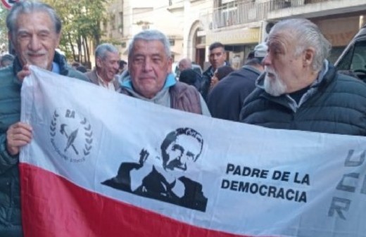 Con durísimas críticas al Gobierno, Federico Storani afirmó que la multitud expresó bronca por la situación económica
