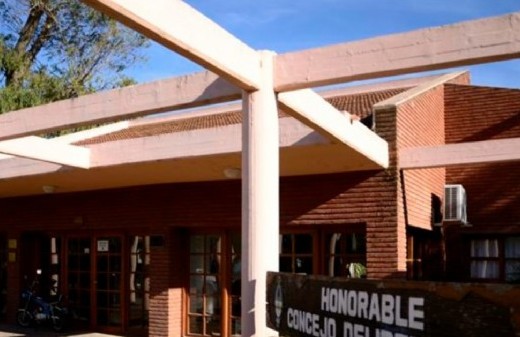 Villa Gesell debatirá un régimen más estricto contra rodados en la playa, con secuestro en casos severos